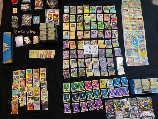 2000+ Pokémon TCG Trading Cards Collection + Pokémon Accessories ￼