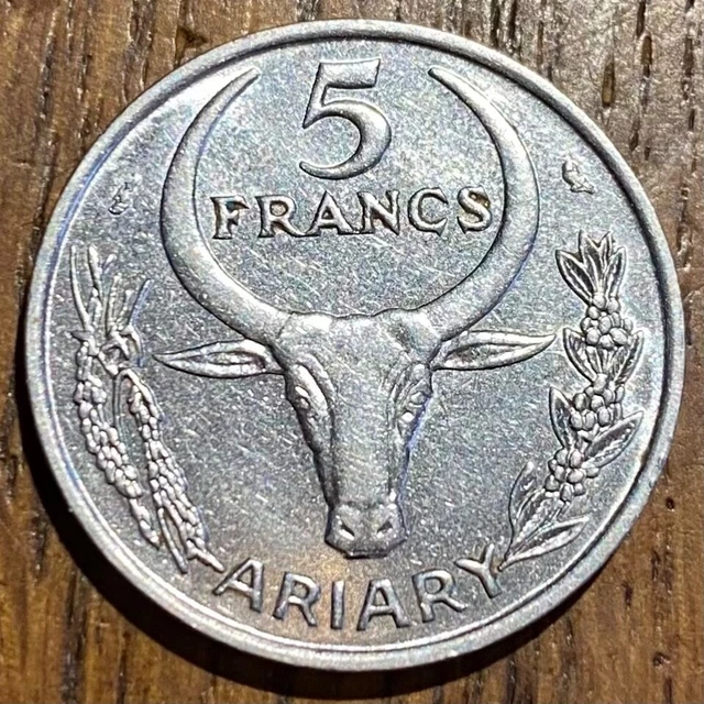 Piece De 5 Francs  1967 Madagascar (1152)