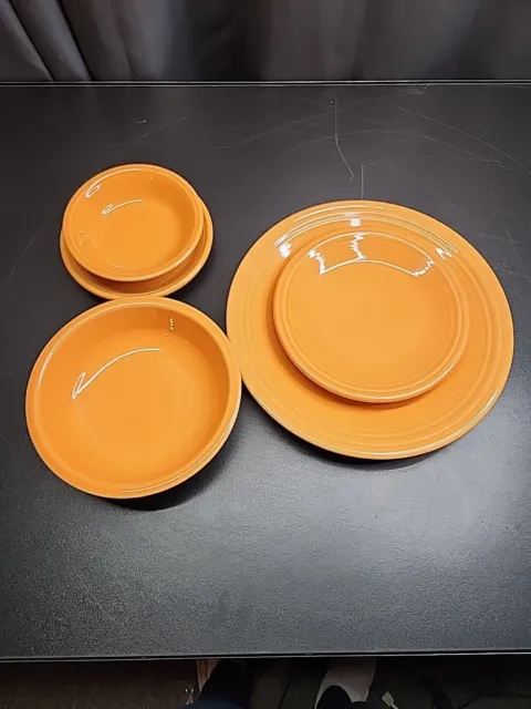 Fiestaware HLC  Orange Lot Of 5 Pieces Dinner Plate and Bowl