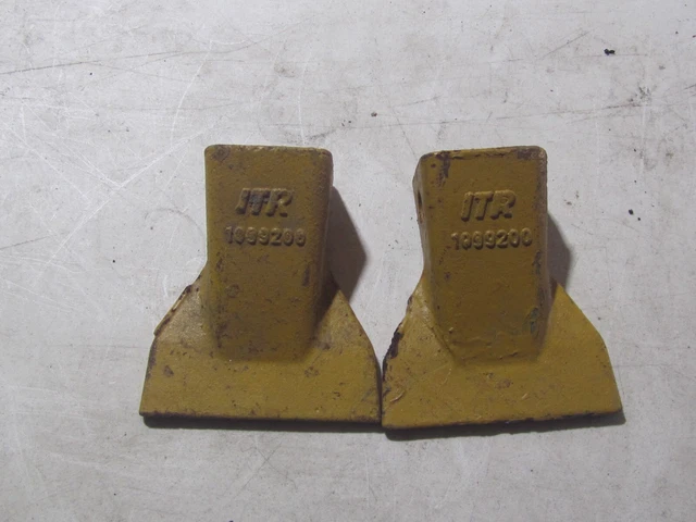 ITR J200 CATERPILLAR Style Backhoe Bucket Flare Tooth 109-9200 LOT OF 2 TEETH