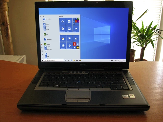 LAPTOP FOR PLC PROGRAMMlNG - SlEMENS TlA PORTAL, 0MR0N CX 0NE, W0NDERWARE INT0UC