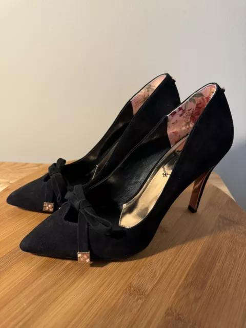 Ted Baker Gewell Pump Black Suede Size 8 M US 100% Leather - Excellent Condition