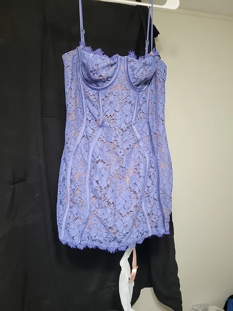 lace cami dress y2k Vintage Y2K Pink Wrap Tie Front Lace Cami Top – Size M – Wanda Core main image 0