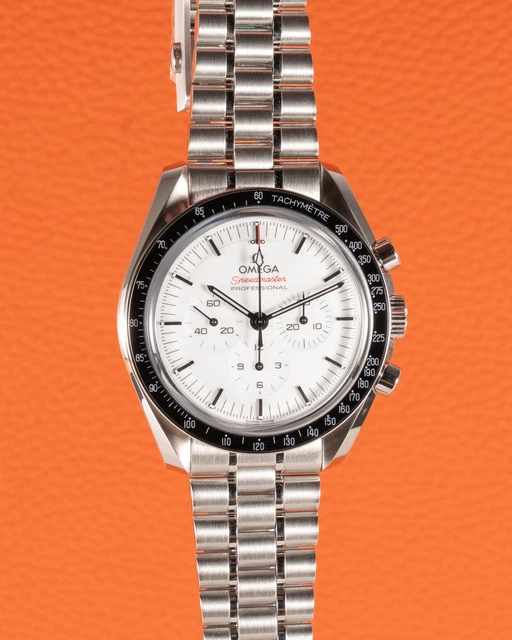 UNWORN OMEGA SPEEDMASTER Professional Moonwatch 310.30425004001 White