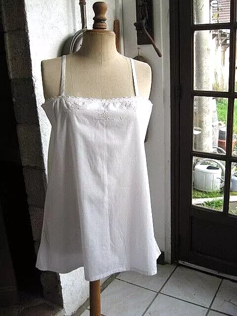 chemise ancienne femme, coton blanc, bretelles, broderie, feston et initiale BE