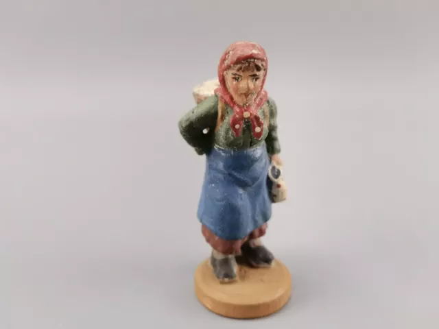 Massefigur Frau mit Kopftuch und Korb 6,5 cm ANTIK uralt Krippenfigur Rarität