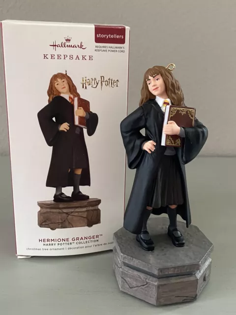 Hallmark 2019 Harry Potter Hermione Granger Story Teller Ornament