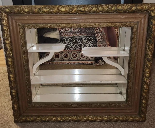 VTG ORNATE WOODEN Shadow Box Turner Wall Accessory Curio, Mirrored Wall