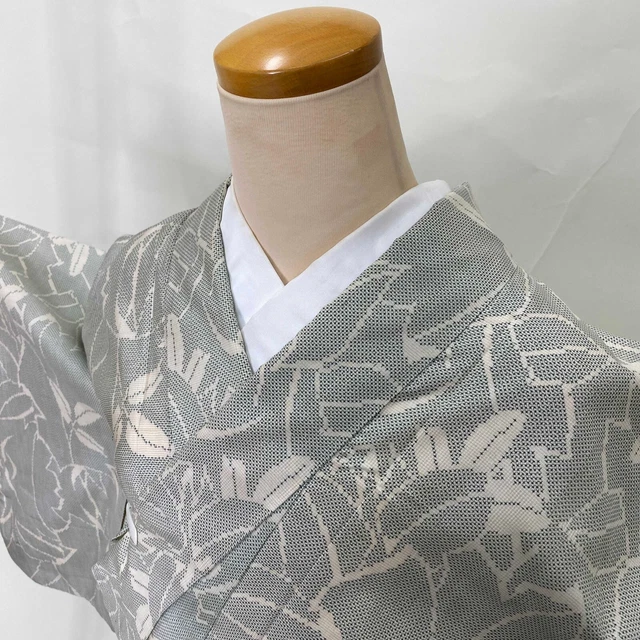 VINTAGE Japanese Kimono Oshima Tsumugi Silk Casual Wear Haori G-557