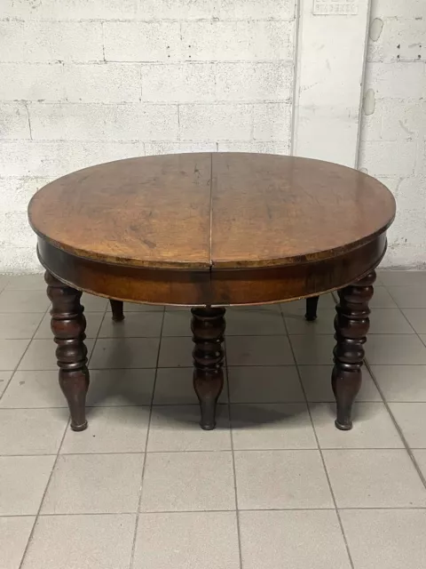 Antico tavolo ovale in noce dell'800 allungabile