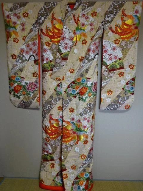 Japanese used Iro uchikake KIMONO Pure Silk Phoenix bridal dress