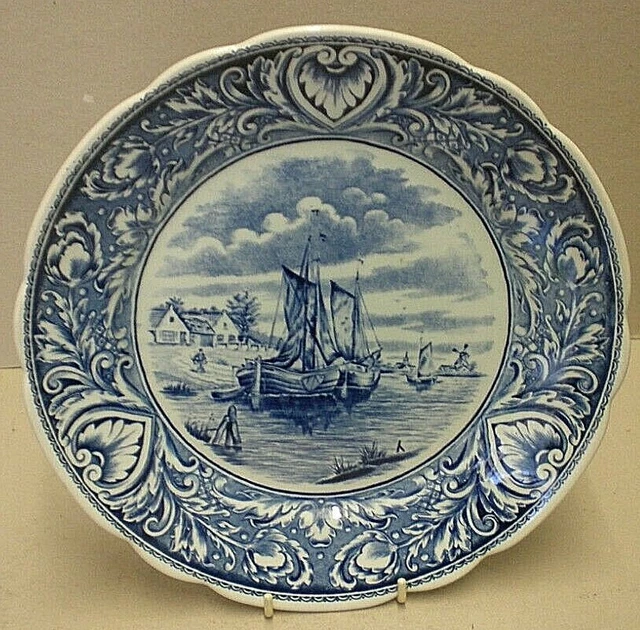 Vintage Delft Royal Sphinx Hanging Plate Ships (DB1)