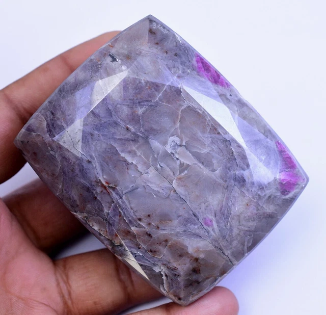 Rubis Naturel 1,10 Ct – Non Traité – Coupe Ovale – Mozambique – Qualité SI1