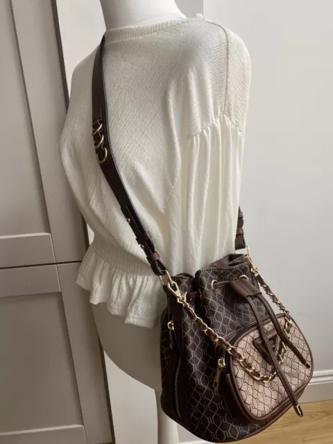 Bucket bag river island deals