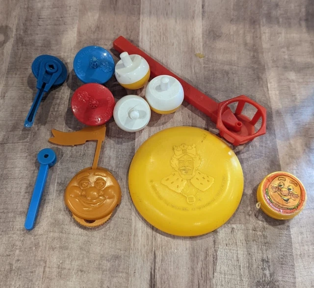 VINTAGE 1970S BURGER King Fast Food Toy Prizes "burger thing" yoyo 39.