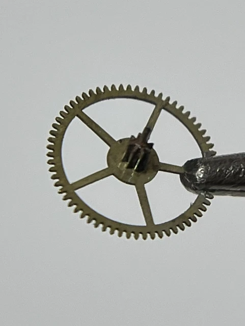 Axe De Volant Et Spirale Pour Montre Universal Geneve 721/1 - Pièce De Rechange D'occasion