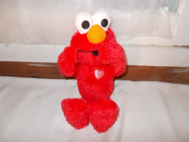 Hasbro Elmo Sweet Kisses Sesame Street Plush