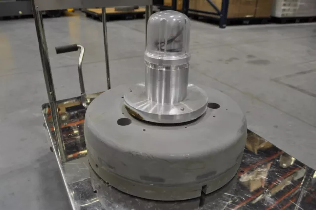 02-298156-00 /  12" Vector Pedestal Heater 300Mm 8691-2310-018 B651  / Novellus