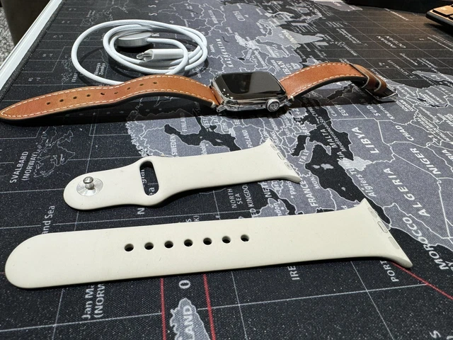 Does the white sales apple watch get dirty