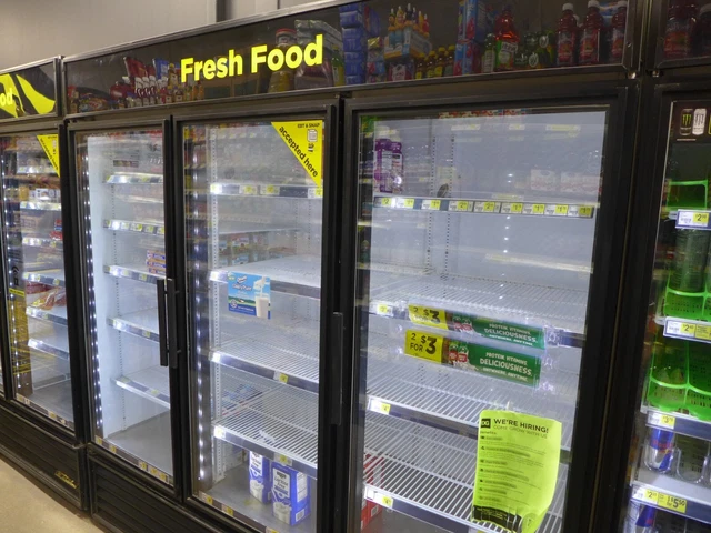 2015 True White GDM-72-LD Three Door 78" LED Glass Display Cooler 115V, #8577617