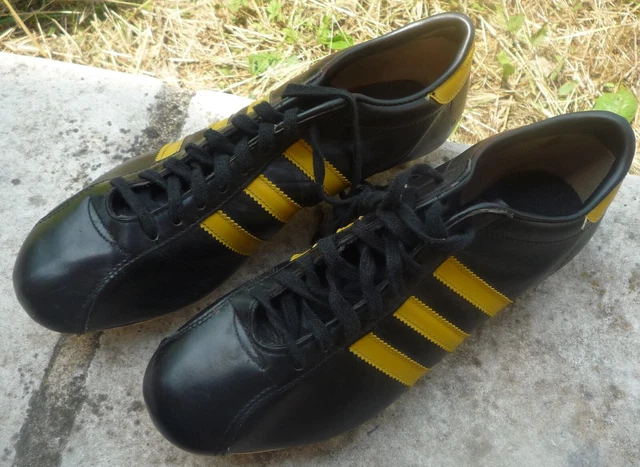 Chaussures De Football Adidas  Vintage Crampons Visses + Cle Taille 42  Brasil ?