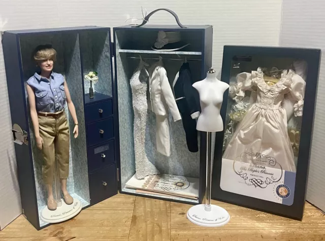Franklin Mint 16" Vinyl Princess Diana Doll, Trunk, Outfits, Form & accessories