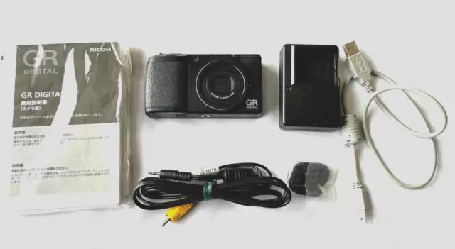 [For Parts only] Ricoh GR Digital II Black Camera w/Rechargeable battery Charger
