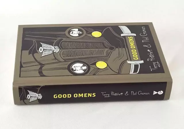 GOOD OMENS by Terry Pratchett, Neil Gaiman Deluxe Gollancz Hardcover *Brand New* 3