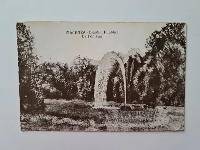 Cartolina Giardini Pubblici, La Fontana-Piacenza