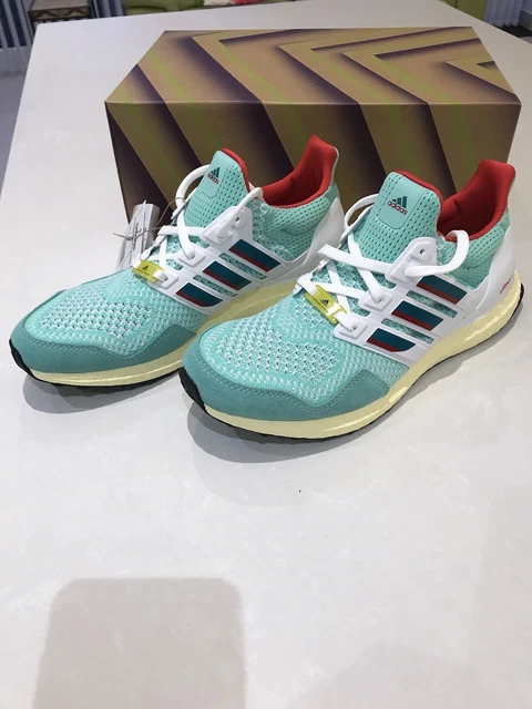 adidas gazelle silver green womens Adidas Ultraboost Light Women's Running Shoes -Flash Aqua/Cloud White/   Gambol