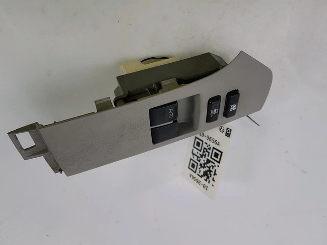 Platine de commande lève-vitre gauche 848200D100 - TOYOTA YARIS 2 PH.1 1.4 D4D -