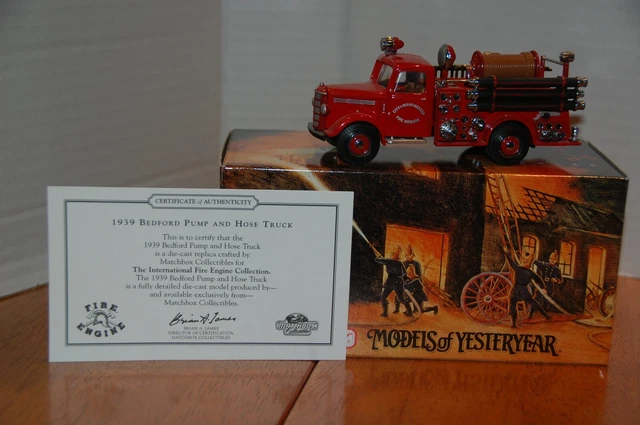 Camion De Pompiers Matchbox YFE17 - Bedford Pump Hose Truck - Échelle 12cm