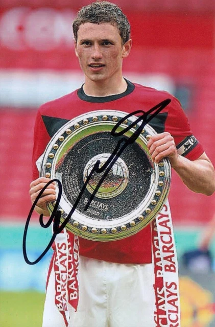 Corry Evans Hand Signed Manchester United 6x4 Photo Football Autograph