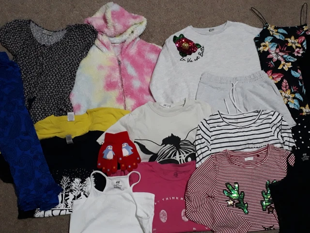 Girls Bundle Of Clothes Aged 10-11 Years. Please see description. 2