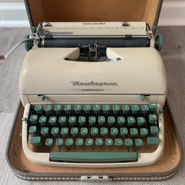 MCM Vintage 1950's Remington Quiet-Riter Green Keys Typewriter W/Case NICE/WORKS