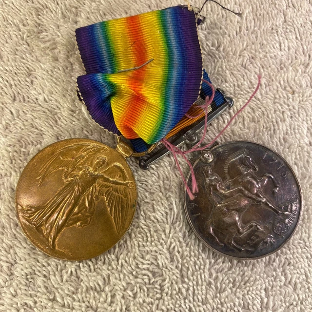 5832 PTE H STOLWORTHY West Riding Regiment WW1 British War & Victory Medals