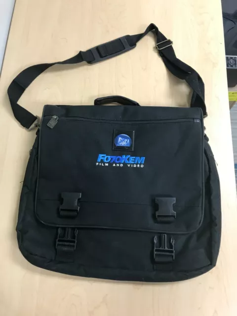 Leeds North West Black Messenger Bag 15" Laptop Carrying Case - expandable