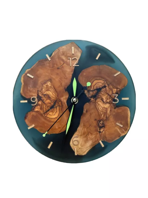 Orologio da Parete in Legno e Resina Epossidica