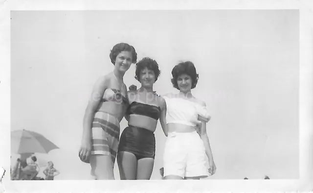 Vintage FOUND PHOTOGRAPH bw MID CENTURY BEACH PORTRAIT Original Snapshot 19 18 R