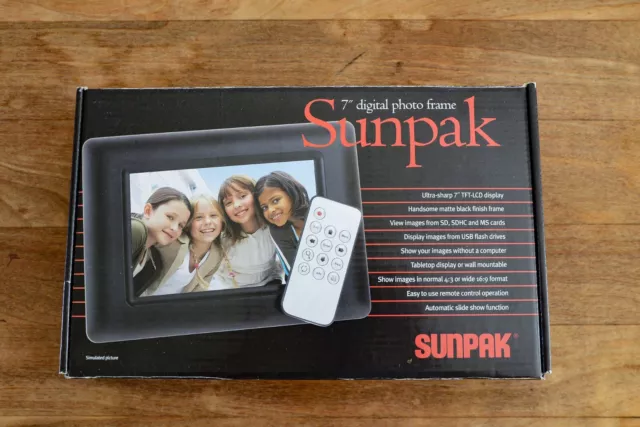 SUNPAK 7" Digital Photo Frame w/Remote & LCD Display; Open Box