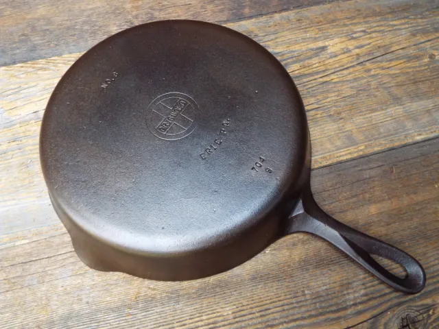 https://www.picclickimg.com/4fcAAOSwQnFlAJUo/Griswold-Small-Logo-Early-Handle-8-10-1-2-Cast.webp