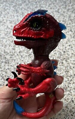 Untamed Interactive Fingerlings Radioactive Raptor Gamma • Toy Figure Dinosaur