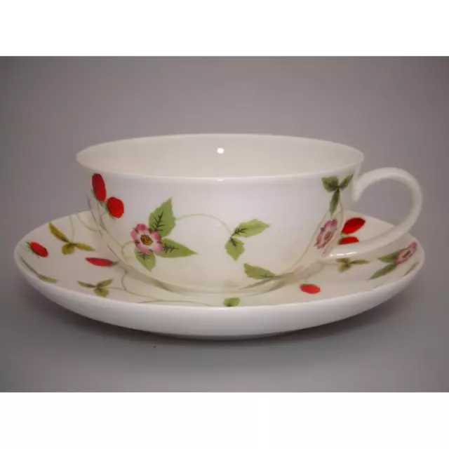 Teetrinker Set MIRELLA mit Erdbeeren Teekanne, Stövchen und Tasse TeaLogic 3
