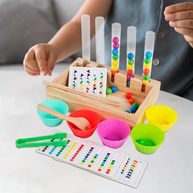 Reagenzglas-Spielzeug-Perlen--Regenbogenkugeln in Bechern und