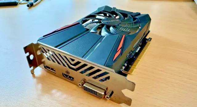 GIGABYTE GeForce GTX 1050 Ti D5 4GB GDDR5 Grafikkarte (GV-N105TD5-4GD)