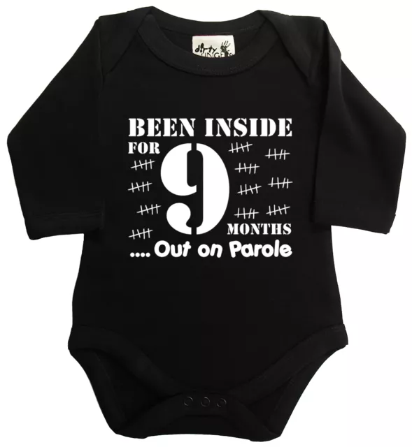 "Body a maniche lunghe sporche dita bambino in crescita ""Been Inside 9 mesi fuori parola"