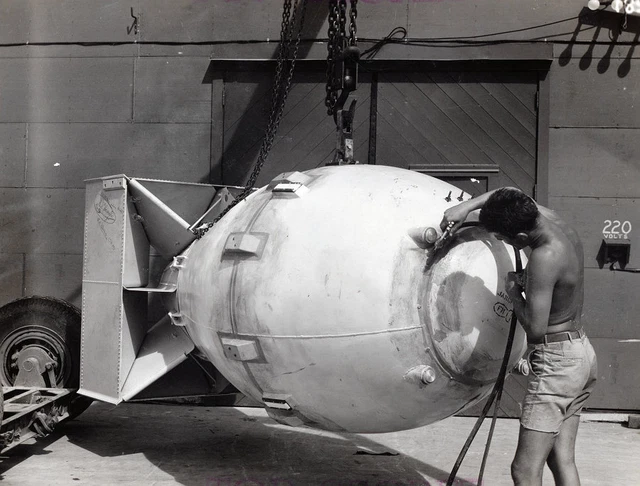WW2 WWII PHOTO Little Boy Atomic Bomb In Loading Bay Hiroshima World ww2-wwii-photo-little-boy-atomic-bomb-in-loading-bay-hiroshima-world