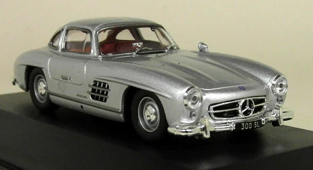 Modèle Réduit Mercedes-Benz 300SEL W140 (1990) - Échelle 1:24 - Diecast - Son & Lumière - Recul à Inertie