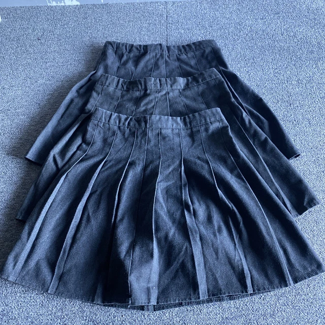 Pacchetto di vestiti per ragazze età 6-7 anni. Uniforme scolastica collezione di 6 oggetti