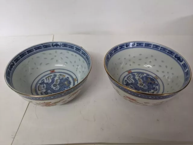 Pair of Vintage Wanyu Mark Chinese Rice Eyes Porcelain Bowls 1925 Blue Dragon